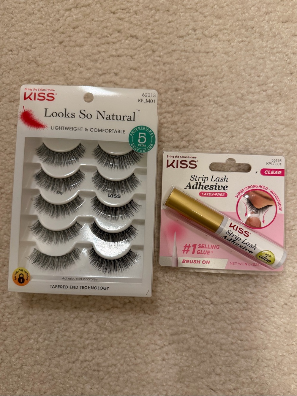 Kiss Looks So Natural False Eyelashes & Clear Strip Lash Adhesive - Black, Gold